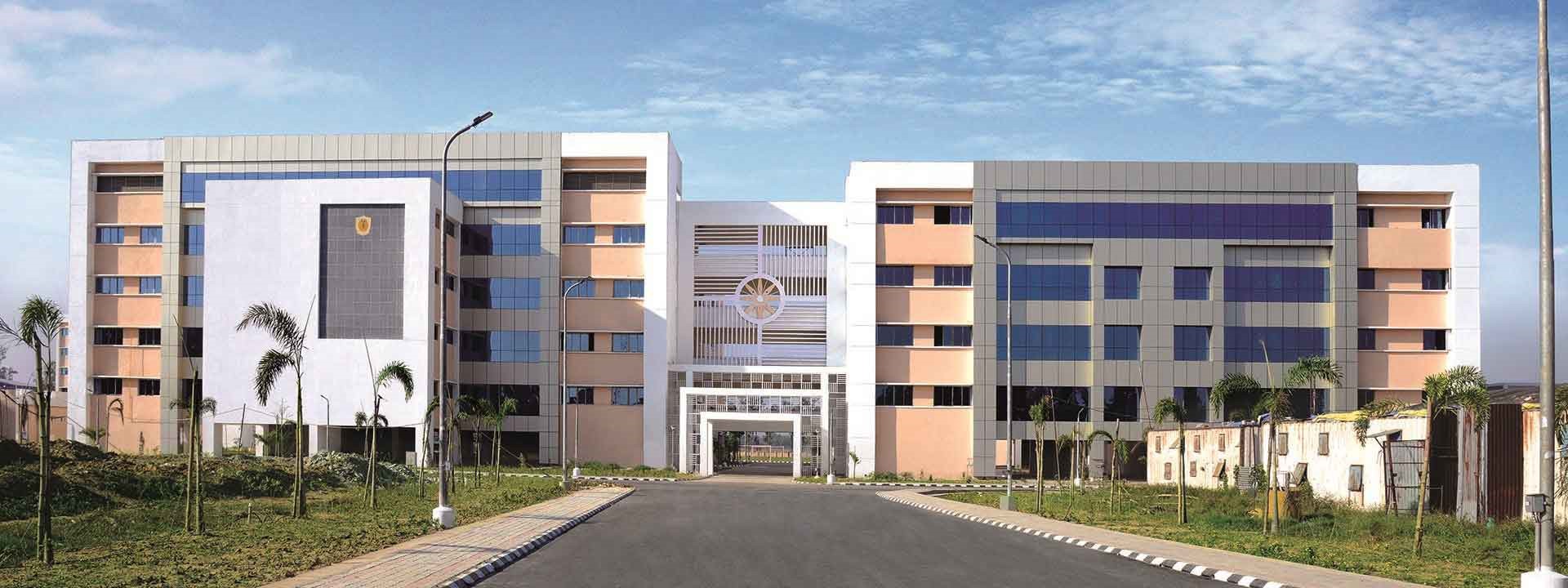 Fakir Mohan Medical college in Odisha- L&T Construction