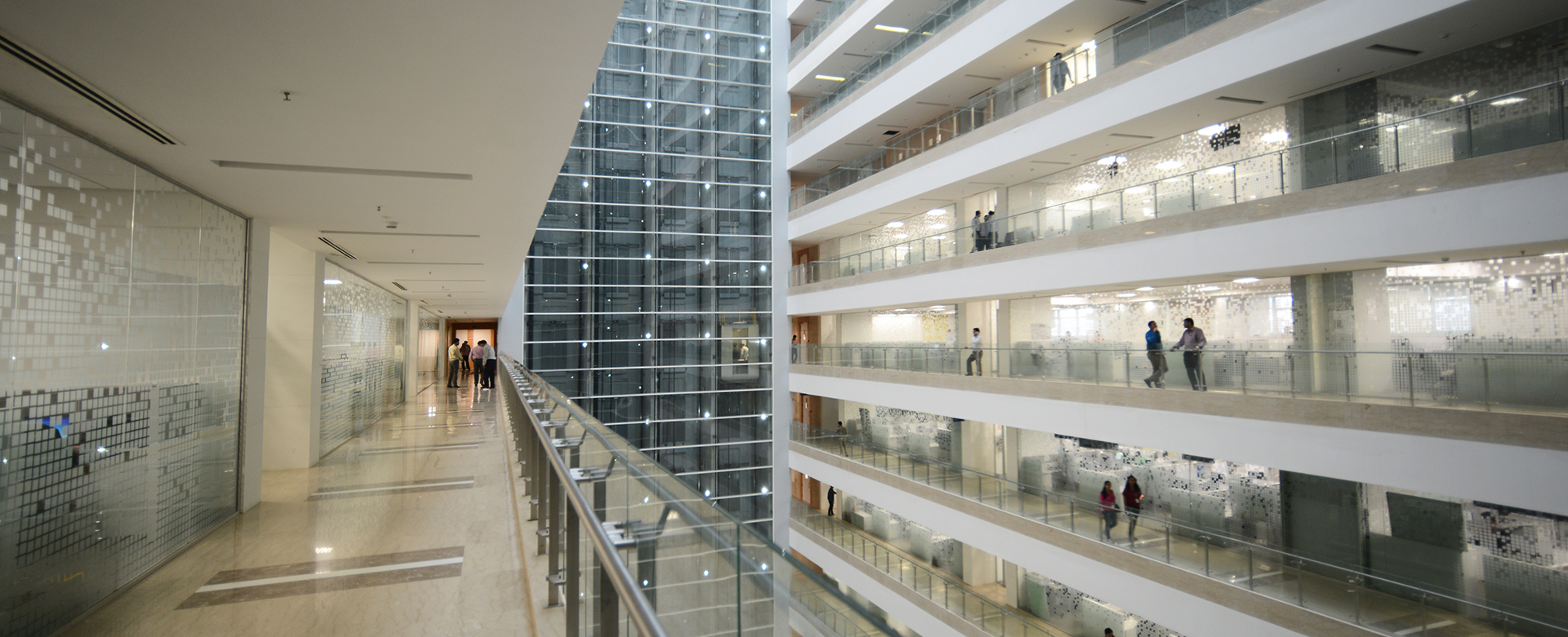 HCL in Noida- L&T Construction