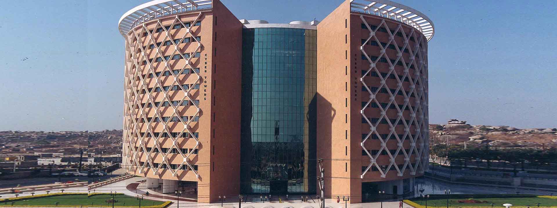 DLF Cyber Park in Gurugram- L&T Construction